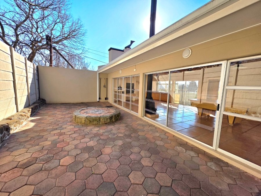 5 Bedroom Property for Sale in Eureka Free State